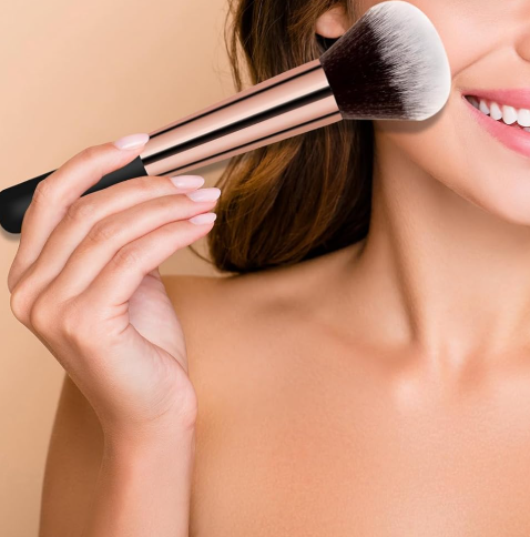 4.1 Large Powder and Foundation Makeup Brush for Smooth Blending - Image 1