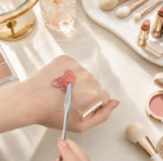 3-Piece Clear Acrylic Makeup Mixing Palette Set for Cosmetic Blending - Image 2
